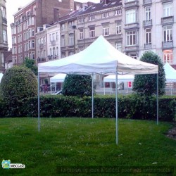 Tonnelle pliante - 3m x 3m - à emporter
