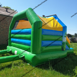 l'arrière de la structure  gonflable